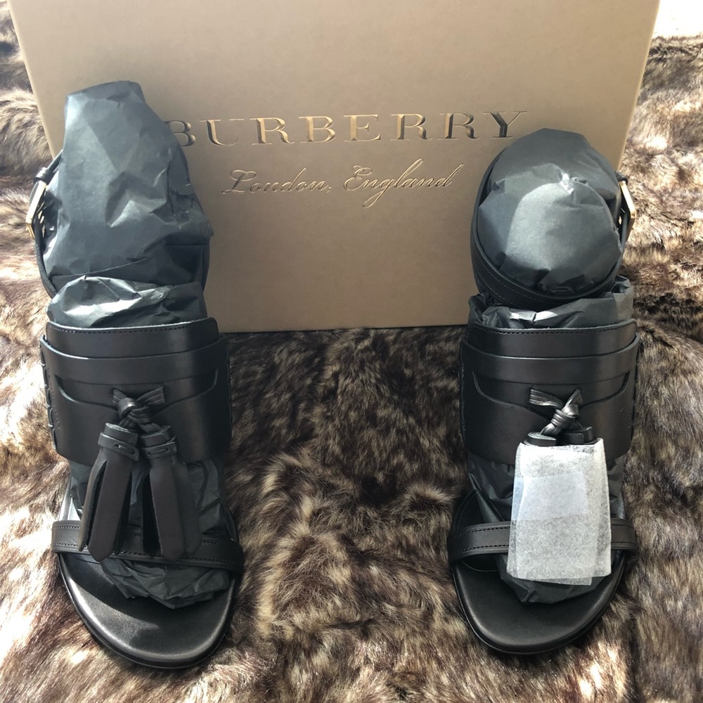 NEVER WORN Tassel Detail Leather Sandals